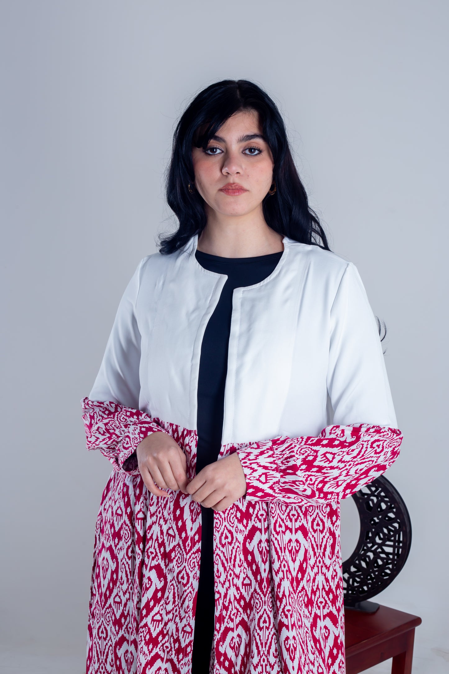 Kaftan white red