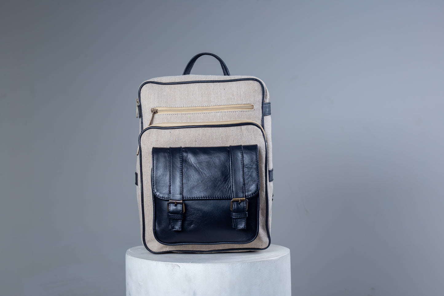 Backpack off-white
