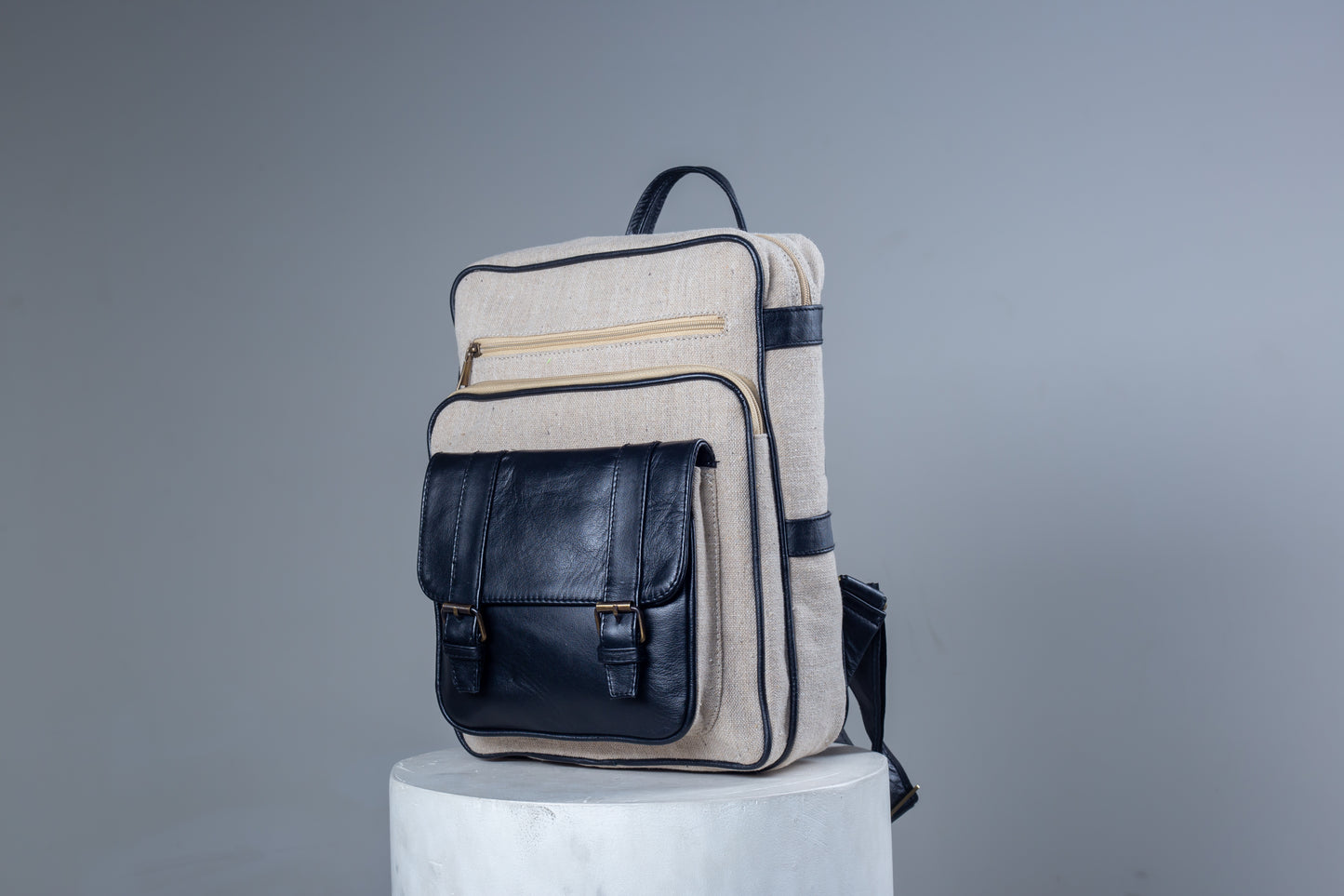 Backpack off-white